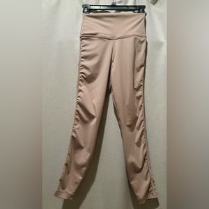 nike women’s blush pink 7/8 leggings size small